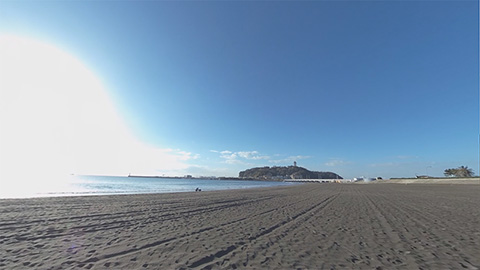 RehaVRのVR散歩コース「片瀬西浜海岸から江の島まで散歩」のイメージ画像です
