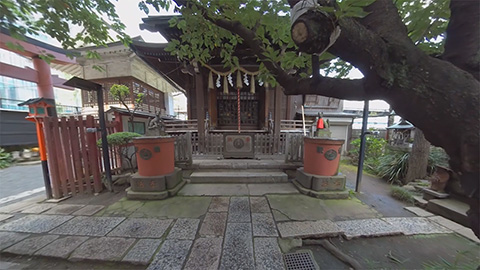 RehaVRコンテンツ 柳森神社に向かう道のVR散歩イメージ